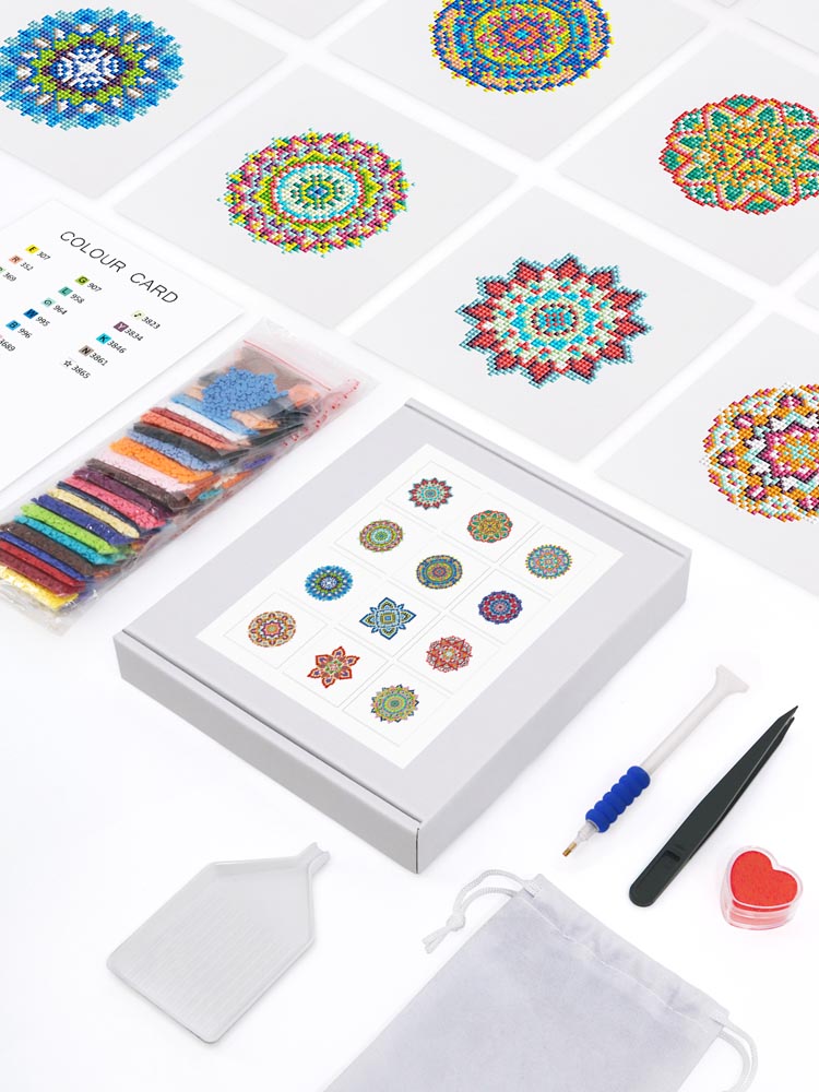 Diamond Painting - 12 Mini-Paintings | Mandala World