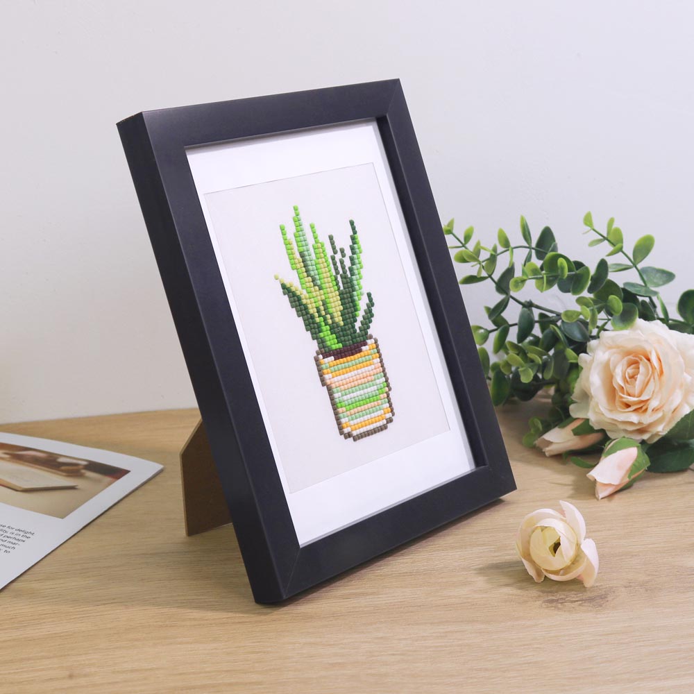 Mini Diamond Painting Frame – 6" or 8" | Black, White & Wood Finish | With Mat & Stand
