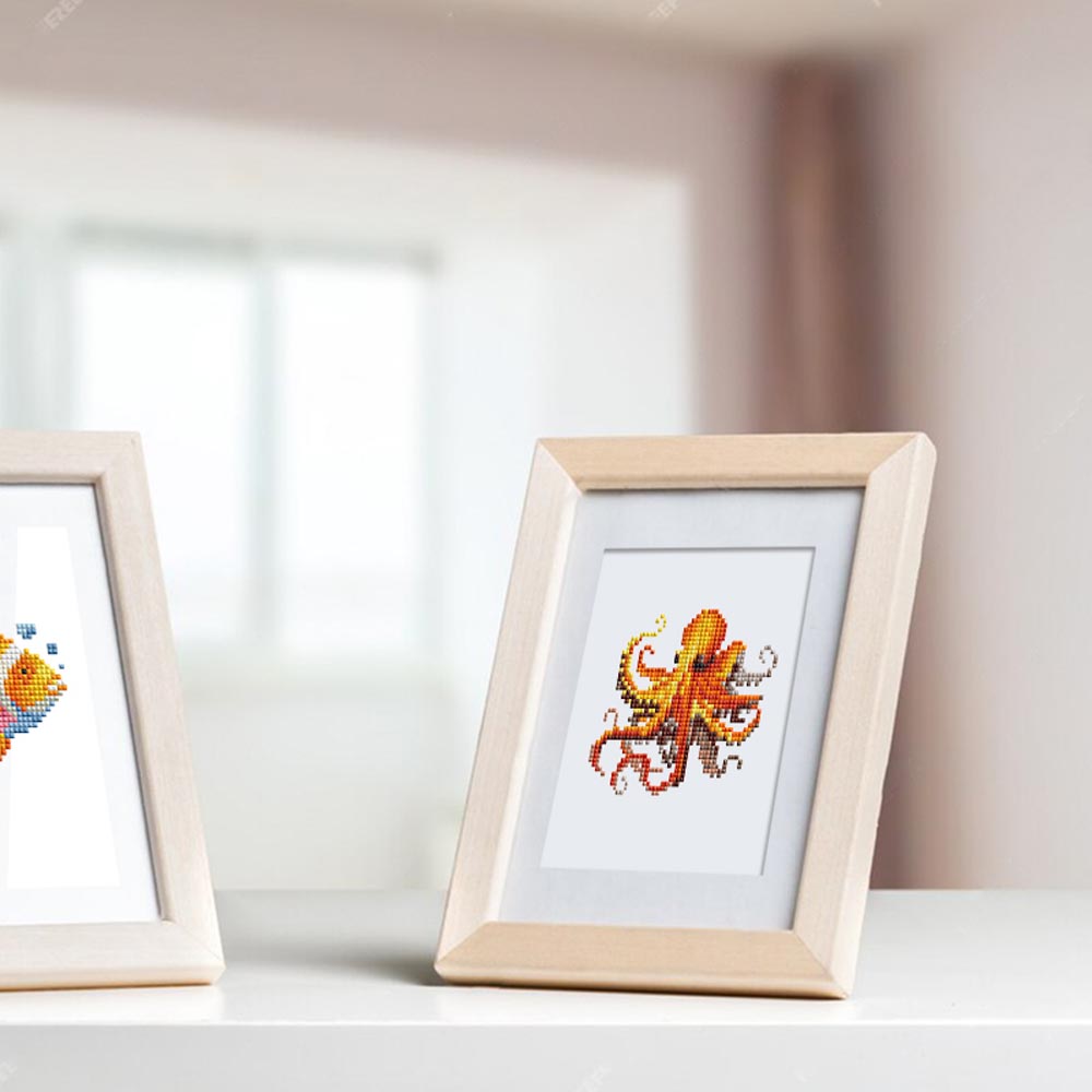 12 Mini-Paintings – Sea Life diamond painting kit – image 13