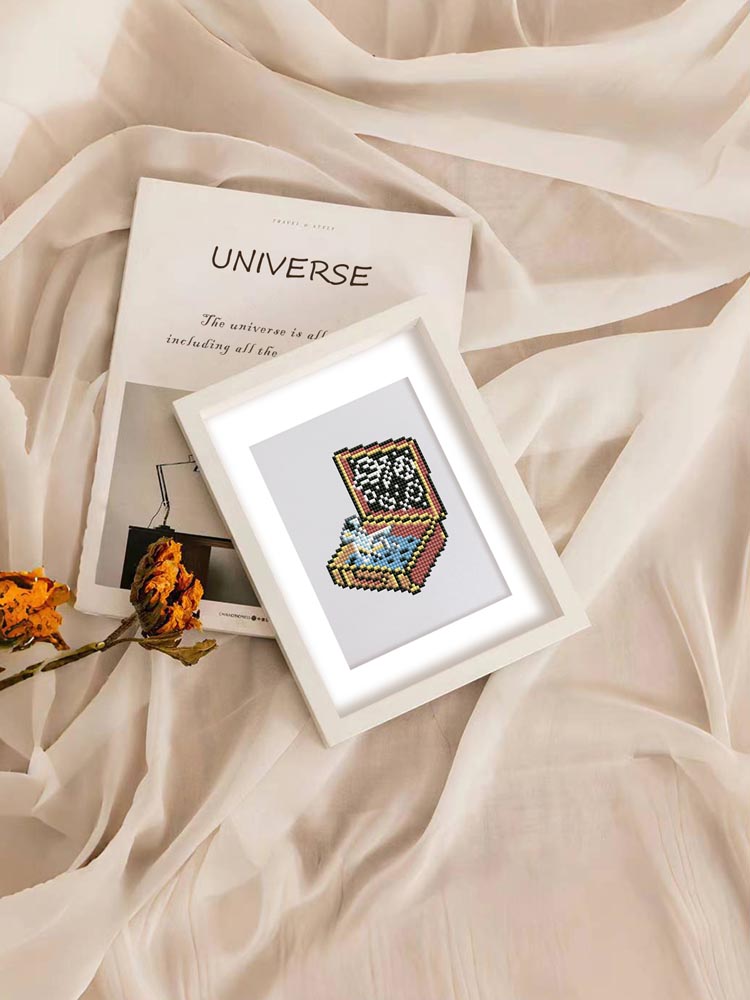 
12 Mini-Paintings – Moonbeam Memories diamond painting kit – image 16